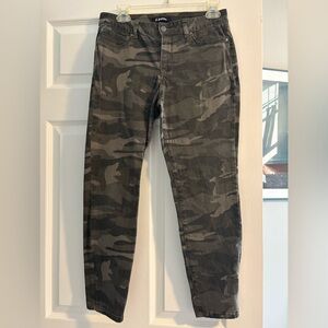 d. jeans Camouflage Patterned Pants